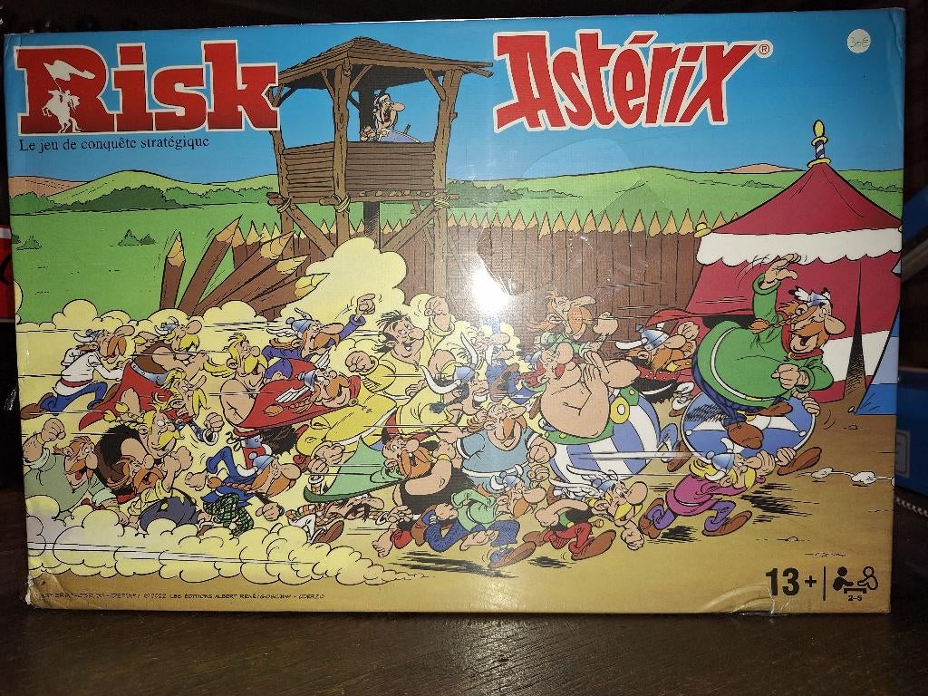 RISK ASTERIX, gloednieuw, in de fabriek verzegeld, Hobby en Vrije tijd, Gezelschapsspellen | Bordspellen, Nieuw, Vijf spelers of meer