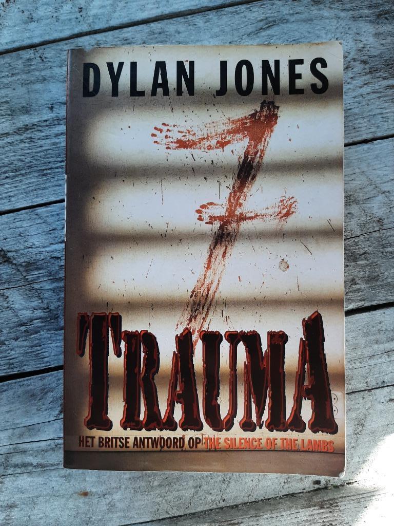 'Trauma' Dylan Jones, Boeken, Ophalen of Verzenden