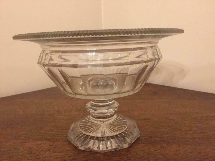 Coupe sur pied en cristal début XXe.