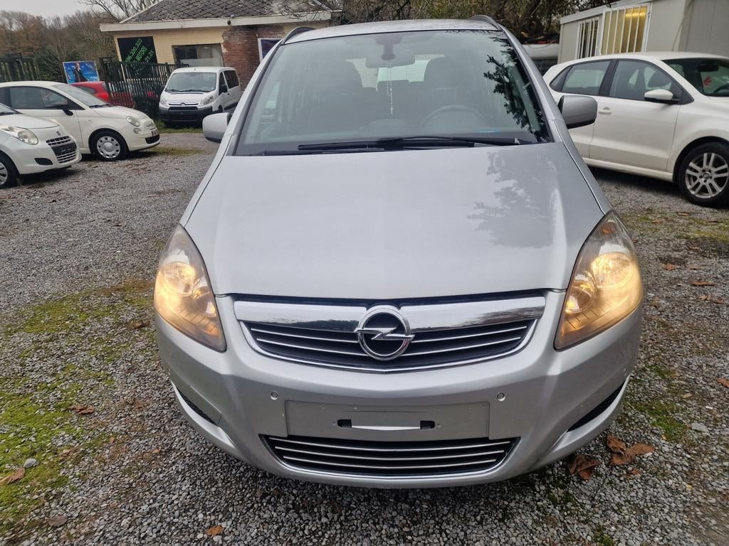 Opel zafira 1.8cc essence 2014.7place euro 5b roul très bien, Autos, Achat, Entreprise, 7 places, Boîte manuelle
