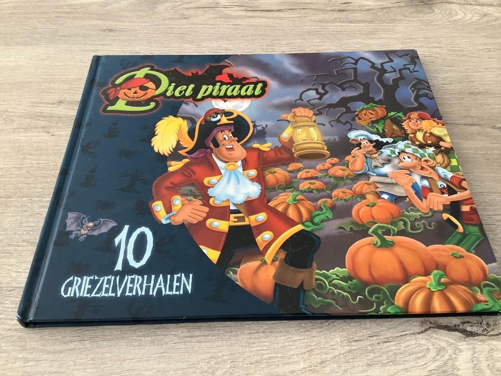 Studio 100, livre d'horreur sur les pirates Piet (2008), Comme neuf, 4 ans, Envoi, Studio 100
