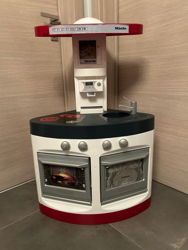Cuisine pour enfants Miele avec accessoires, Enlèvement, Utilisé, Plastique, Jouer à la cuisine