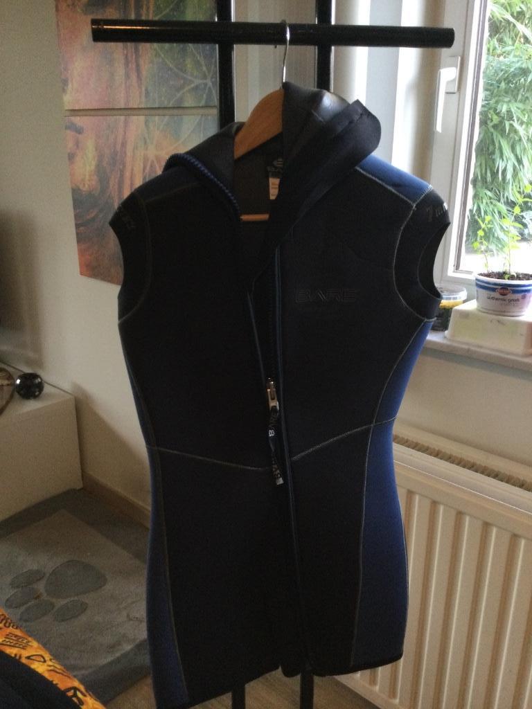 Bare 7mm Elastek Overvest Man size S nieuw aan 100€, Enlèvement ou Envoi, Neuf, Combinaison de plongée