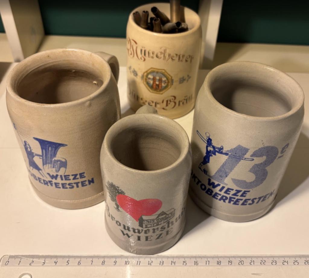 Stenen bierkruiken 13e oktoberfeesten Wieze 1969, Verzamelen, Ophalen of Verzenden, Zo goed als nieuw, Overige typen