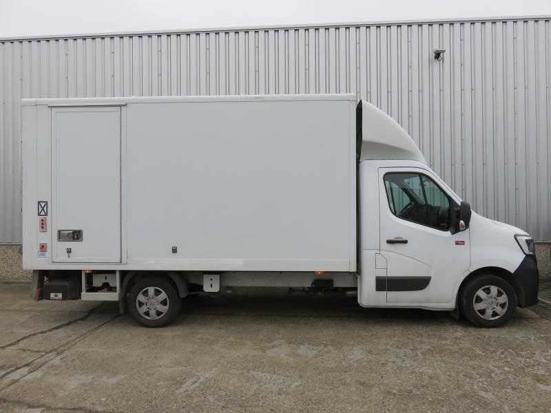 Renault Master 2.3 D.  CCAB. L3, 4 deurs, 191 g/km, Grijs, 107 kW