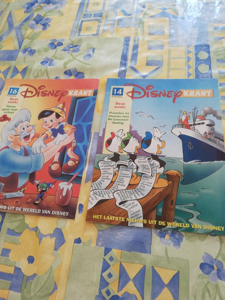 2 revues en néerlandais Disney krant., Verzamelen, Ophalen of Verzenden