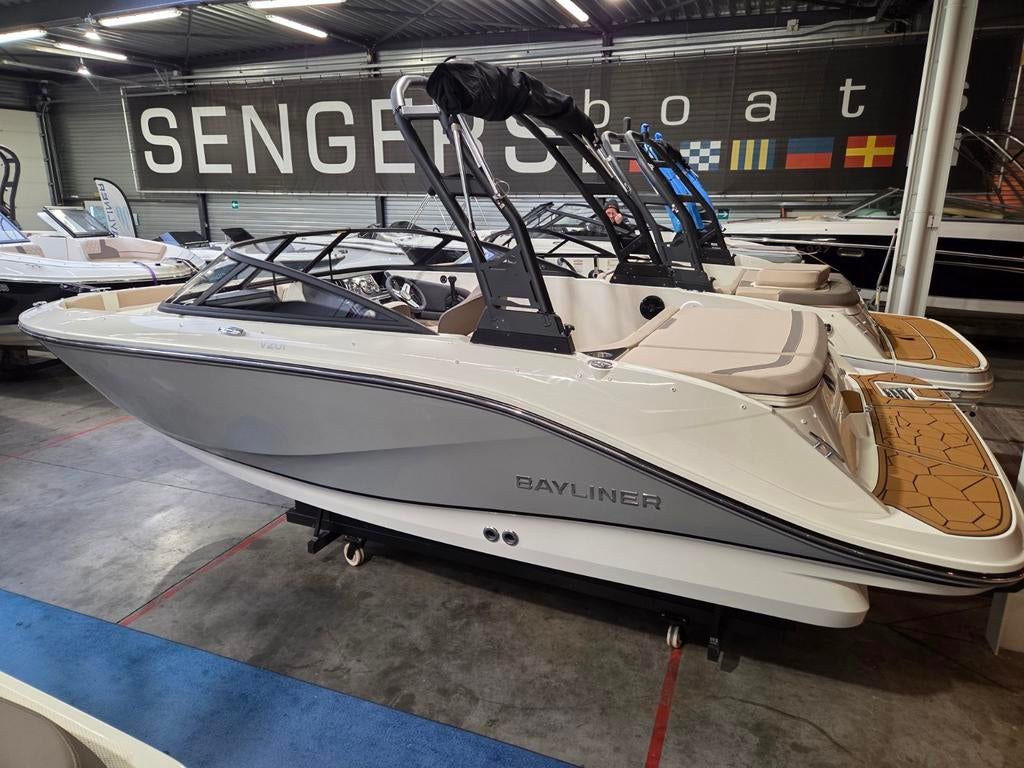 Bayliner V20i - 4.5L 250 - sport edition - nieuw, Watersport en Boten, Ophalen