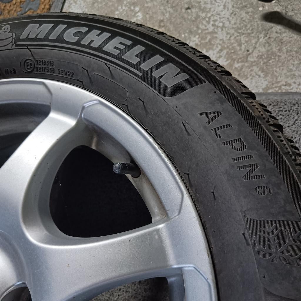 Winterbanden;, Auto-onderdelen, Banden en Velgen, Velg(en), Winterbanden, 15 inch, 195 mm, Gebruikt, Ophalen