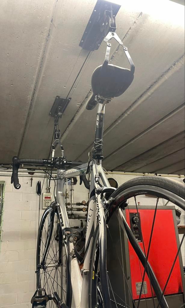 Fietstakel om aan de fiets te werken, Ophalen of Verzenden, Zo goed als nieuw, Overig gereedschap