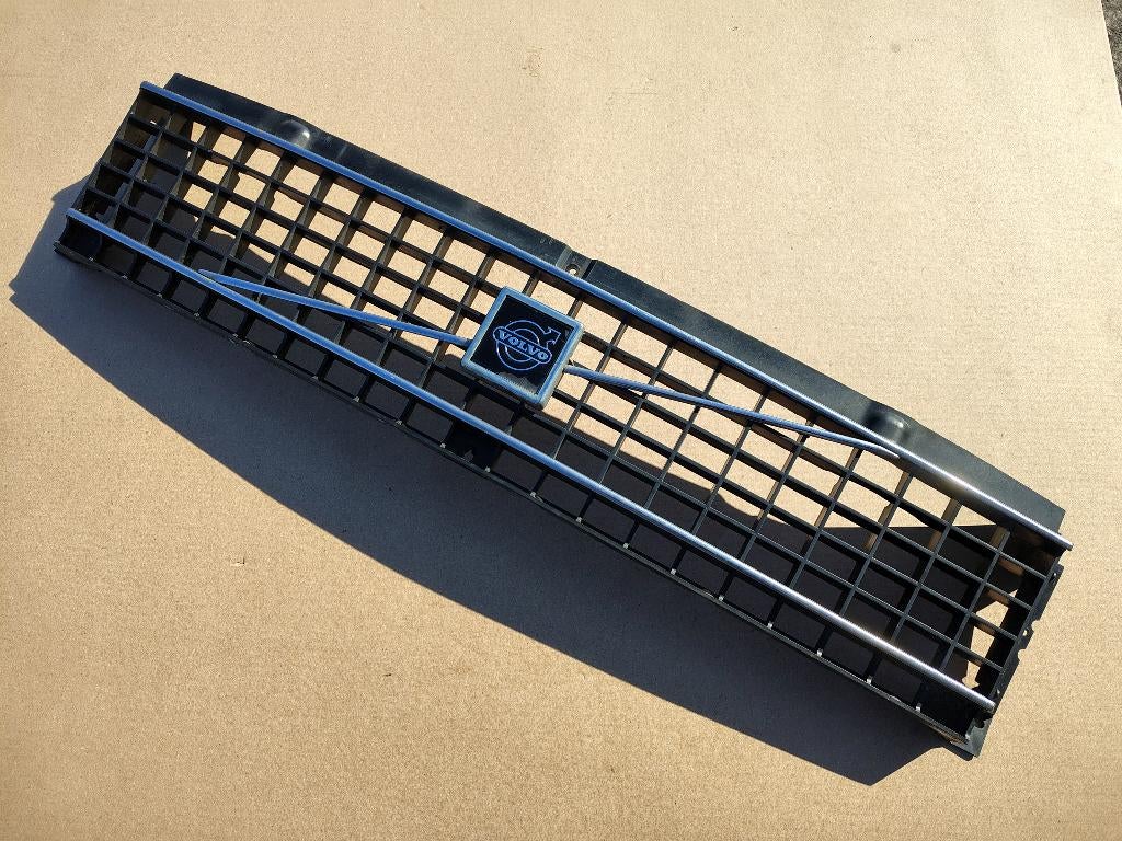 Front Grill Volvo 66 Combi/ Sedan / 1977 / Variomatic, Autos : Pièces & Accessoires, Carrosserie & Tôlerie, Volvo, Envoi