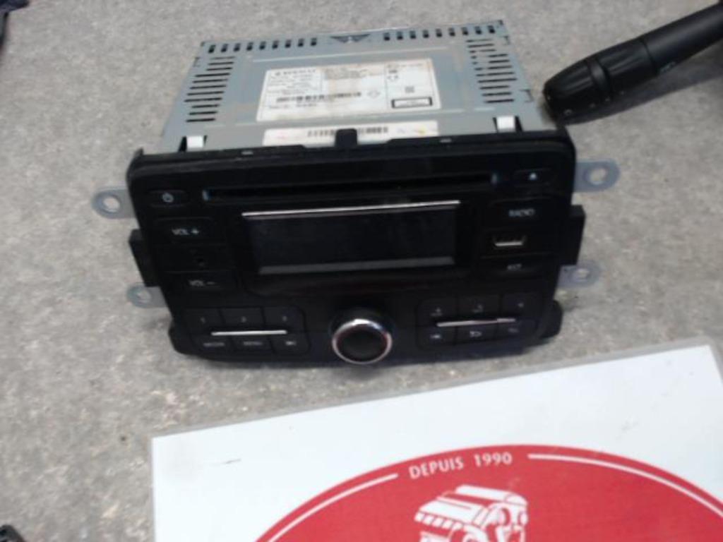 Autoradio DACIA DOKKER FOURGON PHASE 1 - 4P 2012-09-2018, Ophalen of Verzenden, Gebruikt, Dacia