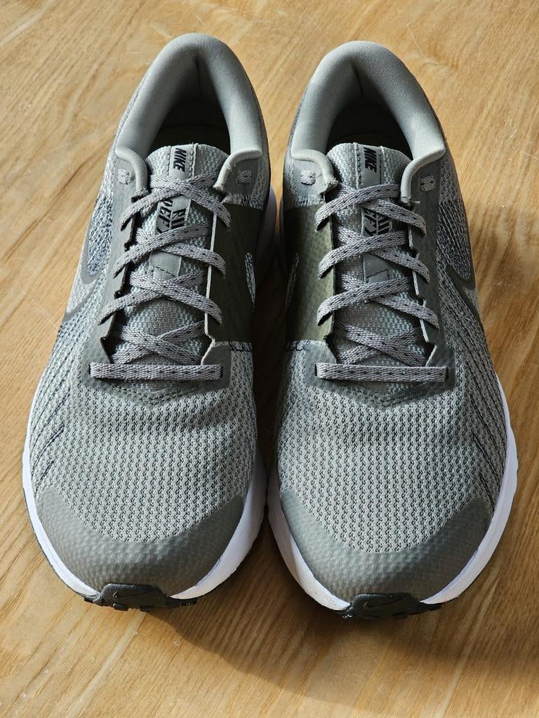 Chaussure Nike RUN DEFY
, vert, taille 43, Enlèvement, Nike