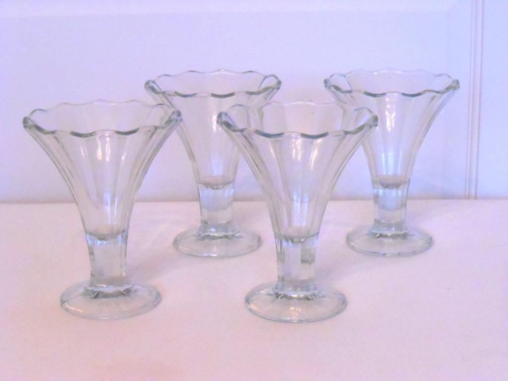 ijscoupes / ijsbeker / glas / 4 stuks, Ophalen of Verzenden, Gebruikt, Glas, Glas of Glazen