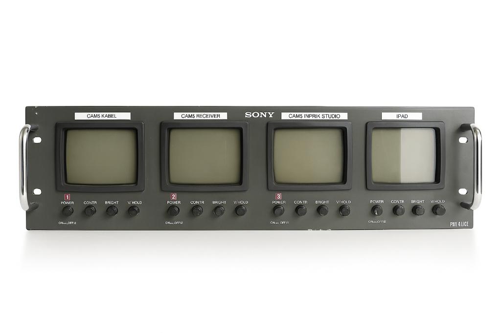 Sony PVM-411CE videomonitor (monitorrek met 4 CRT)., Ophalen, Gebruikt