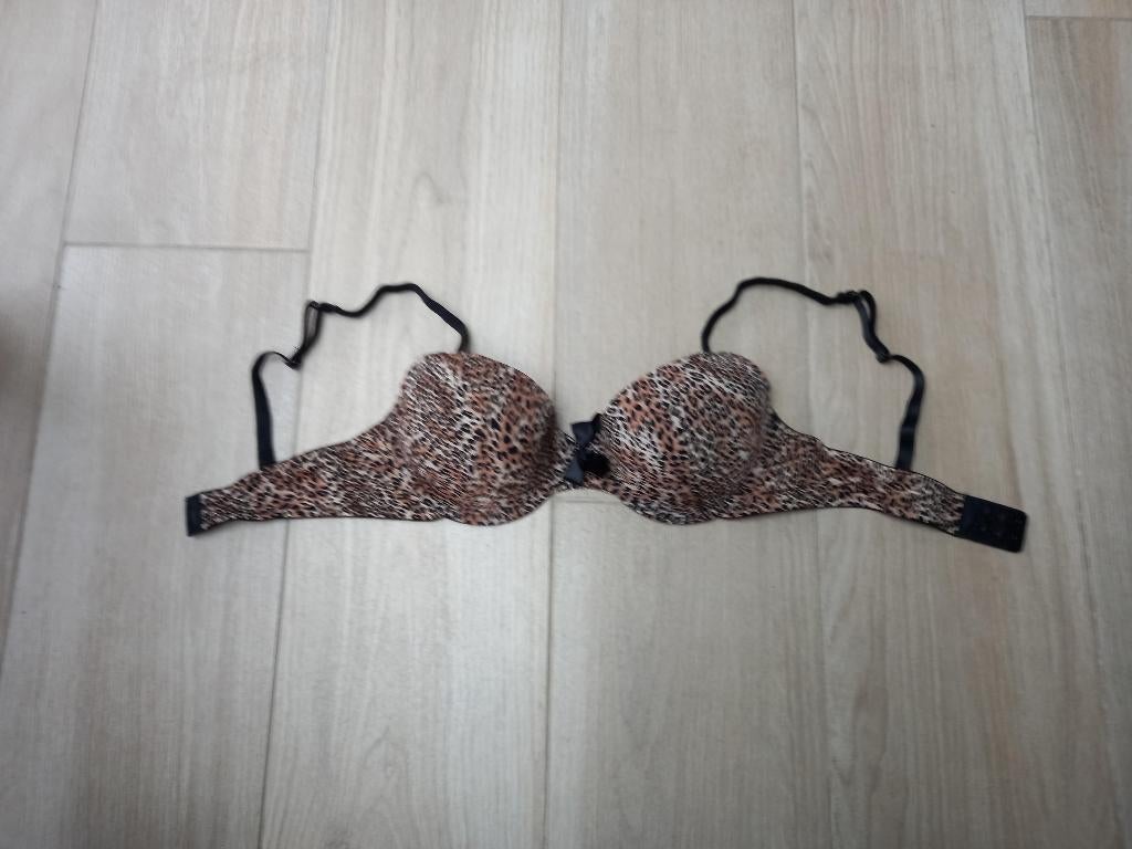 Zo goed als Nieuw: Mooie bruine bh maat eu:75B of F:90B, Ophalen of Verzenden, Zwart, BH