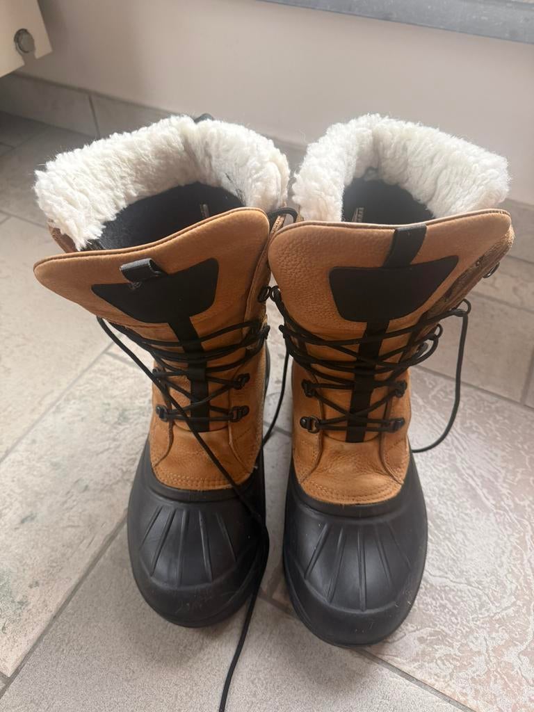 Sneeuwlaarzen, Bruin, Overige typen, Ophalen of Verzenden, Zo goed als nieuw