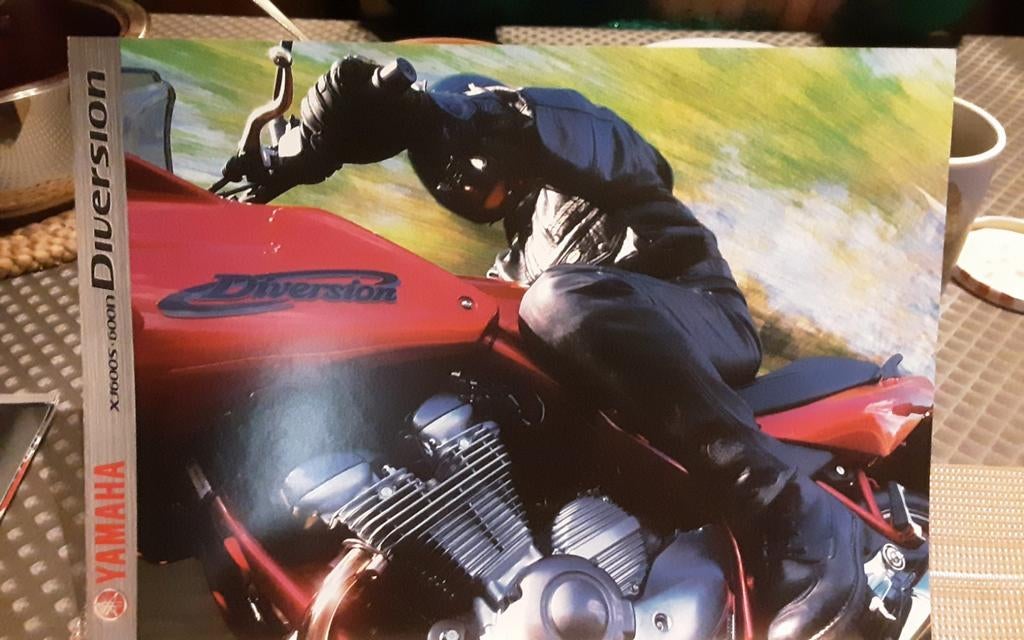 Yamaha xj 600 s 600 n diversion brochure, Ophalen of Verzenden, Zo goed als nieuw