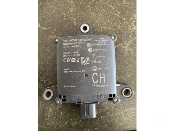 Side assist sensor van een Toyota C-HR, Ophalen of Verzenden, 3 maanden garantie, Gebruikt, Toyota