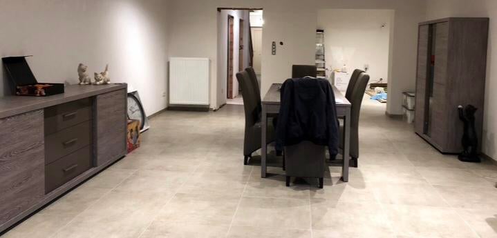 Compelete woonkamerset: 6stoelen+eettafel,dressoir&tv-meubel, Ophalen, Zo goed als nieuw, 4 tot 6 stoelen