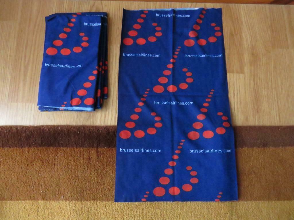 Brussels Airlines lot de 4 foulard, Collections, Aviation, Enlèvement ou Envoi, Neuf, Autres types