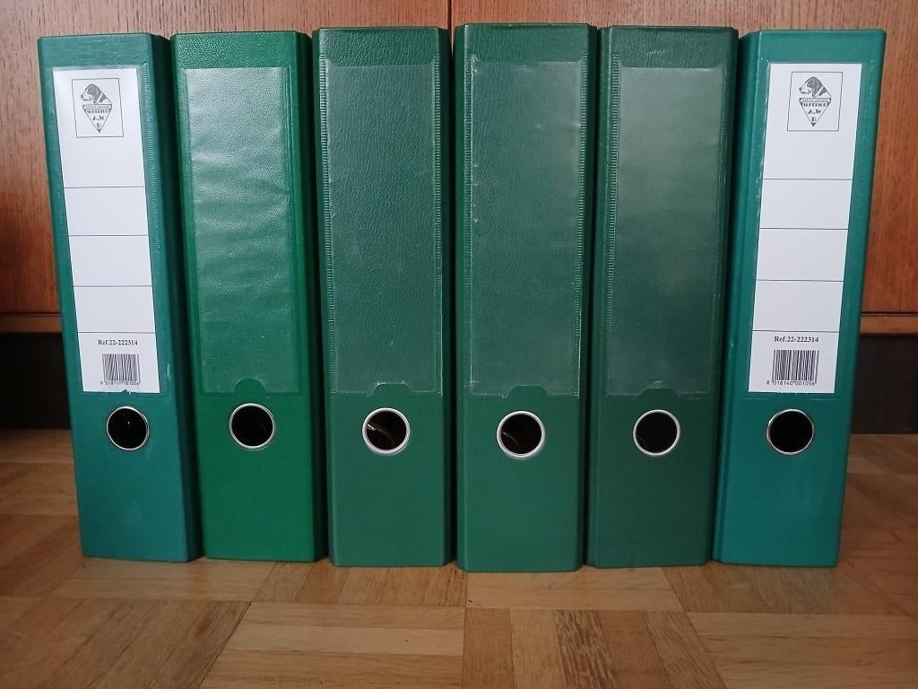 Classeur A4 plastifié vert à levier, 2anneaux, épais 7cm, 1€, Enlèvement, Utilisé