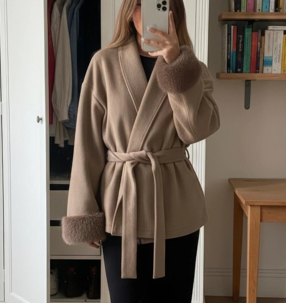 Chique beigebruine korte jas, Kleding | Dames, Blouses en Tunieken, Nieuw, Maat 36 (S), Beige, Ophalen of Verzenden