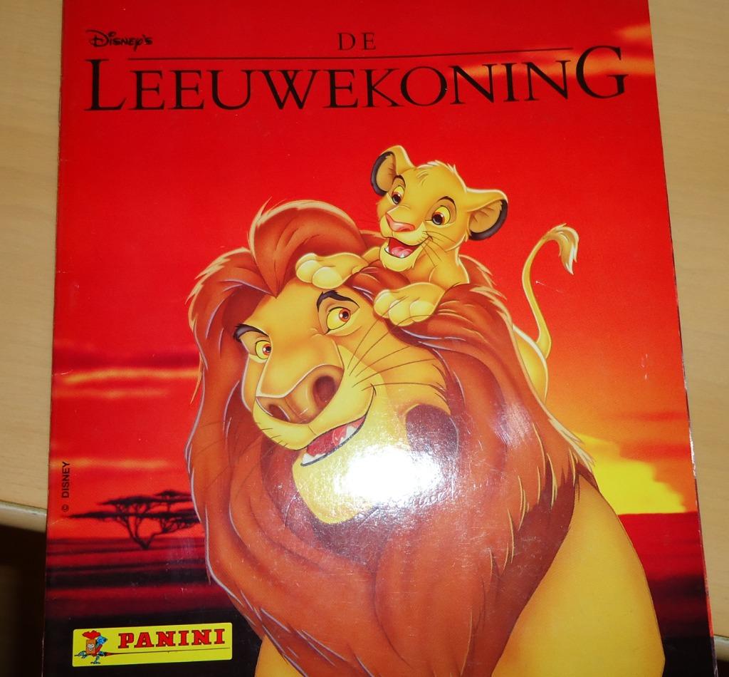 PANINI STICKER ALBUM DISNEY DE  LEEUWENKONING  Volledig, Ophalen of Verzenden, Zo goed als nieuw, Sticker