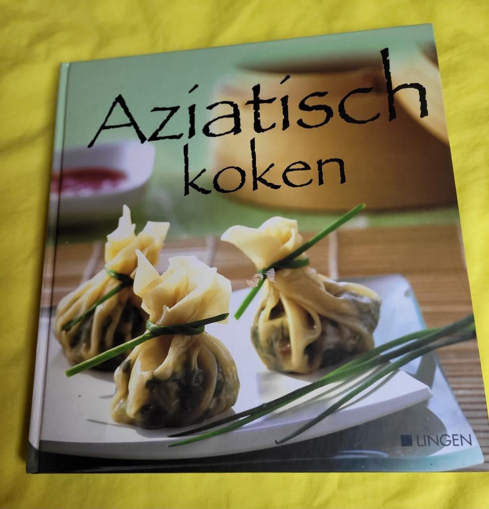 Kookboek Aziatisch koken, Ophalen of Verzenden, Zo goed als nieuw, Azië en Oosters