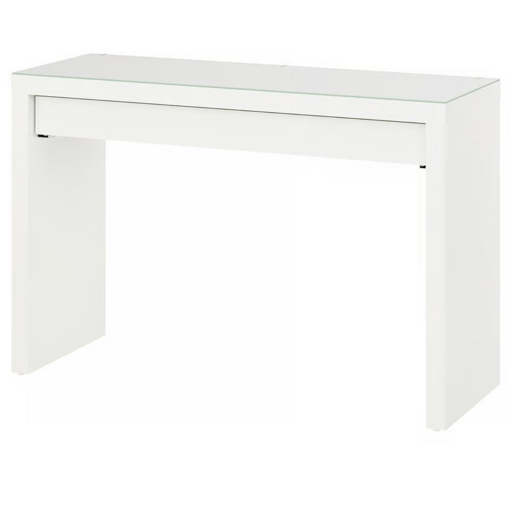 Table de maquillage, Enlèvement