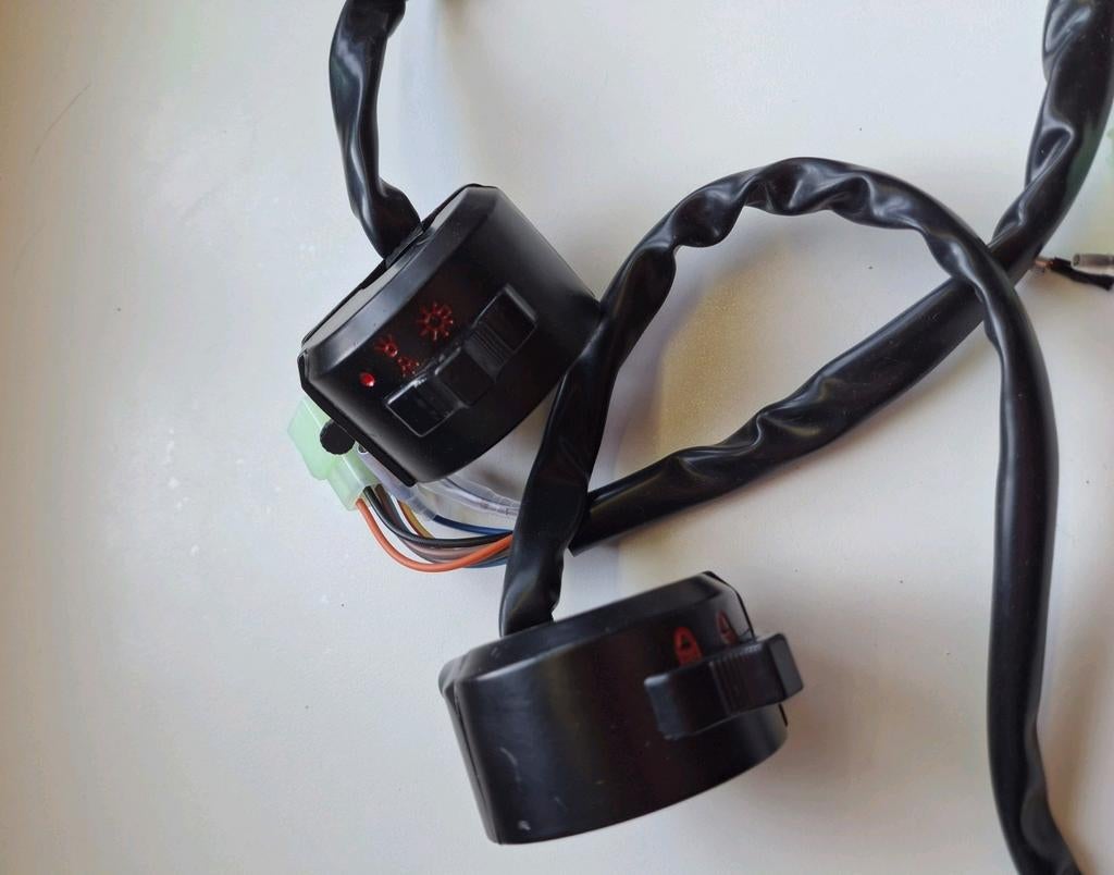 Suzuki GN250 left & right hand Switches, Ophalen of Verzenden