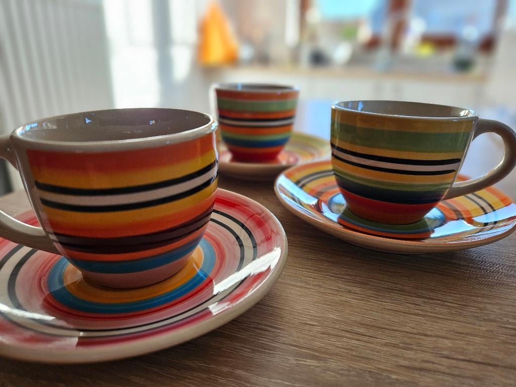 13 kleine koffiekopjes + schoteltjes - Om weg te geven, Huis en Inrichting, Keuken | Servies, Zo goed als nieuw, Kop(pen) en/of Schotel(s)