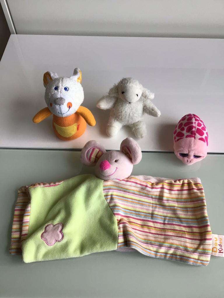 1 doudou Doukidou  et trois peluches Ty/Haba, Enlèvement ou Envoi, Comme neuf, Lapin