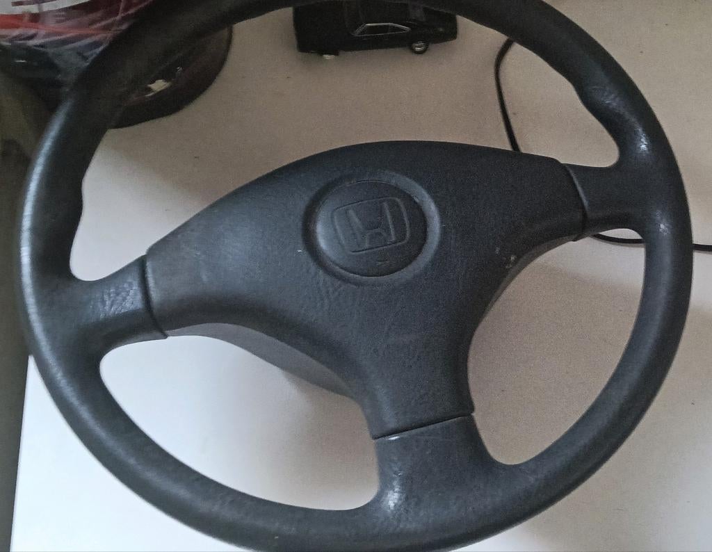 Je vend un volant de Honda  civic ej9 parceque il traine, Enlèvement, Honda