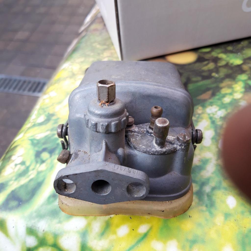 Oldtimer brommer onderdelen sachs Bing, Fietsen en Brommers, Brommeronderdelen | Oldtimers, Ophalen of Verzenden, Zo goed als nieuw
