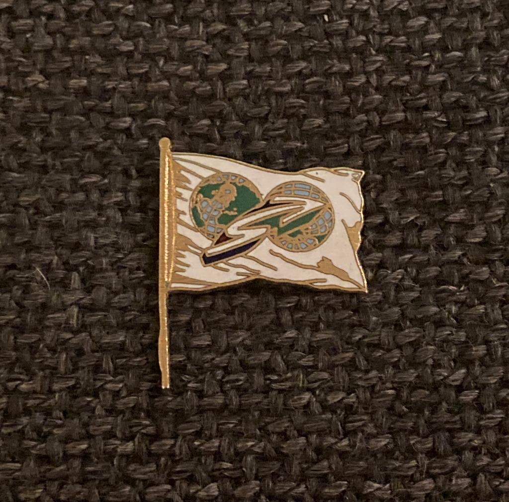 PIN - VLAG - DRAPEAU - FLAG, Verzenden, Gebruikt, Overige onderwerpen, Speldje of Pin