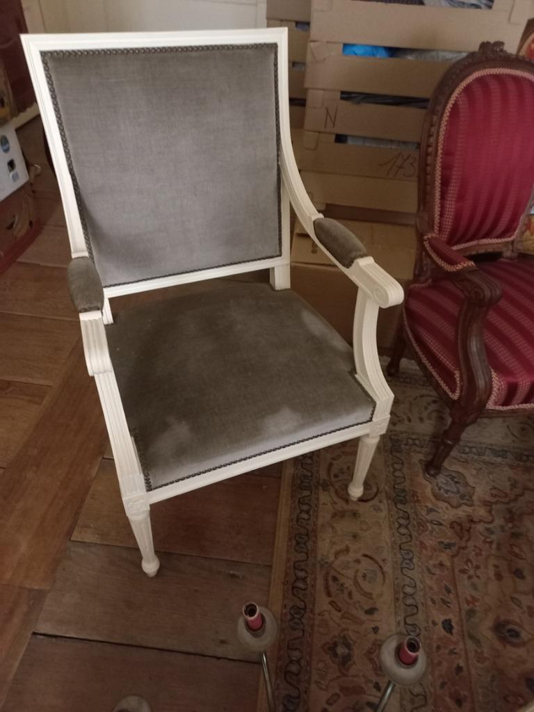 fauteuil louis 16, Enlèvement