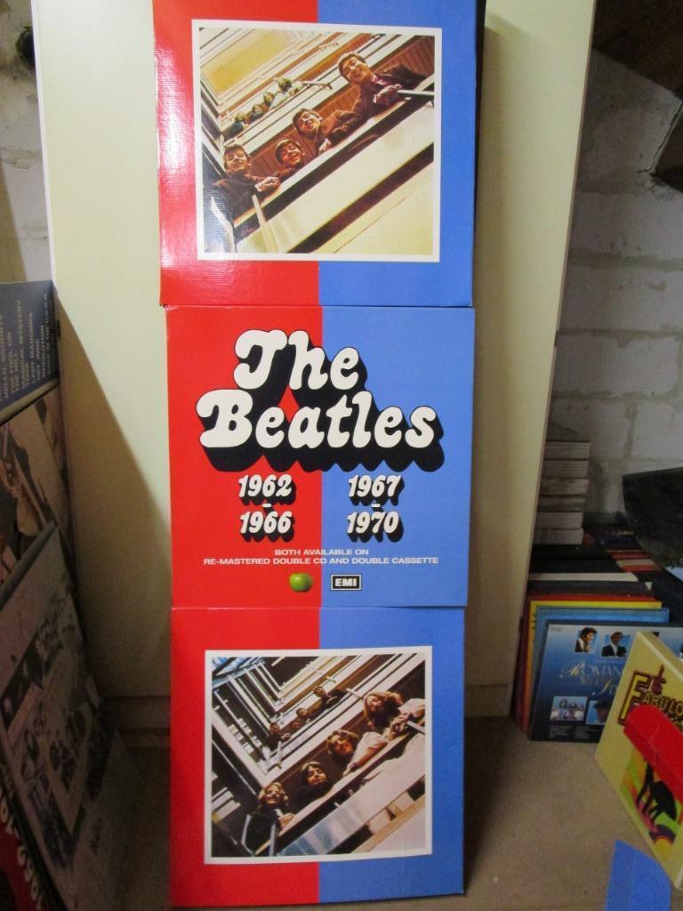 THE BEATLES 62-70 - 3 PROMO BORDEN - EMI/APPLE UIT WINKELS, Enlèvement, Comme neuf