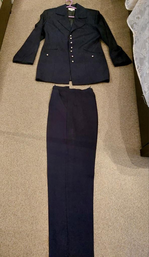 Tailleur pour femmes taille 40 Bleu Marine, Enlèvement, Comme neuf