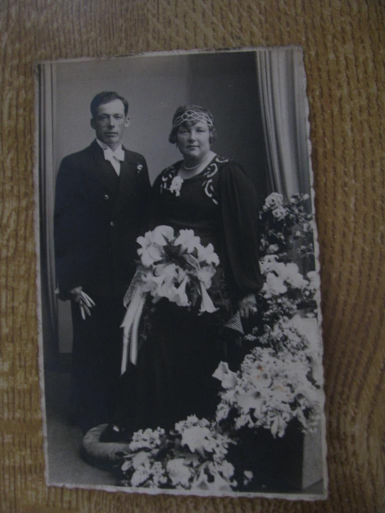 Vintage bruidspaar bruiloft huwelijk foto 1, Foto, Klederdracht, Ophalen of Verzenden, Zo goed als nieuw