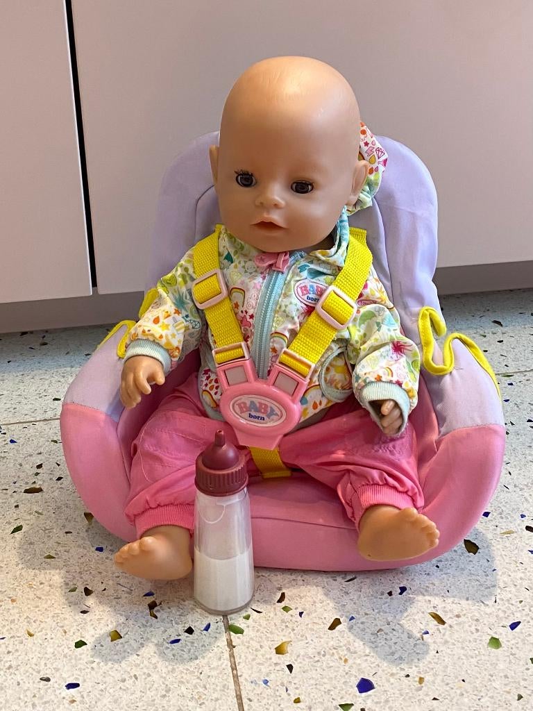Babyborn Autozitje én papfles in perfecte staat!, Kinderen en Baby's, Ophalen of Verzenden, Zo goed als nieuw, Babypop
