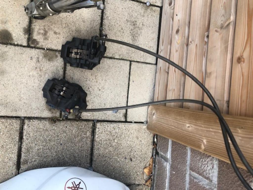 remklauwen vooraan yamaha r1 1998 1999 2000 2001, Ophalen of Verzenden, Gebruikt