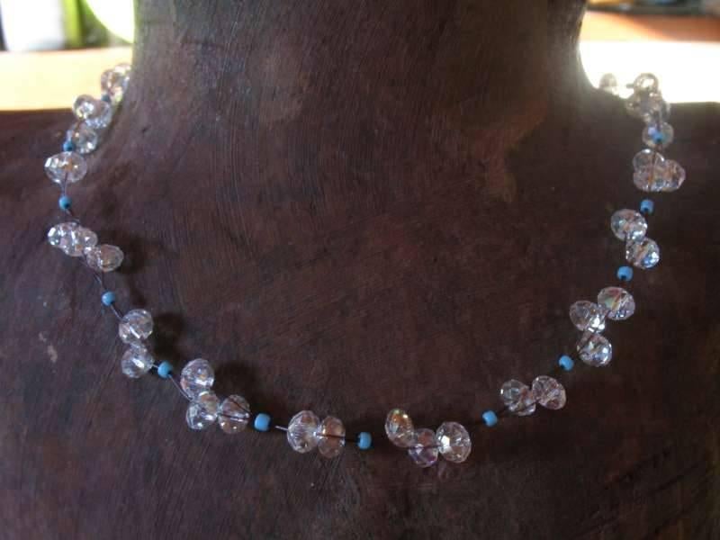 Fijn elegante ketting: kristal parels en rocailles blauw, Bijoux, Sacs & Beauté, Colliers, Neuf, Enlèvement ou Envoi, Avec cristal