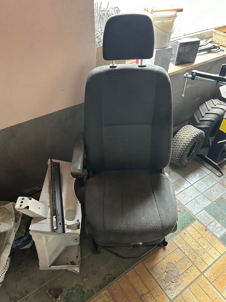 Siege conducteur suspendu sprinter w906, Enlèvement ou Envoi, Utilisé, Mercedes-Benz