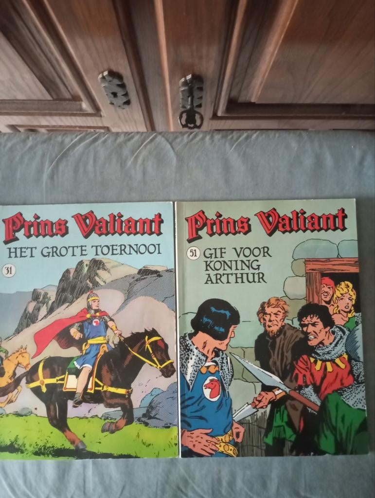 Prins Valiant  31 + 51, Boeken, Stripverhalen, Ophalen of Verzenden, Gelezen