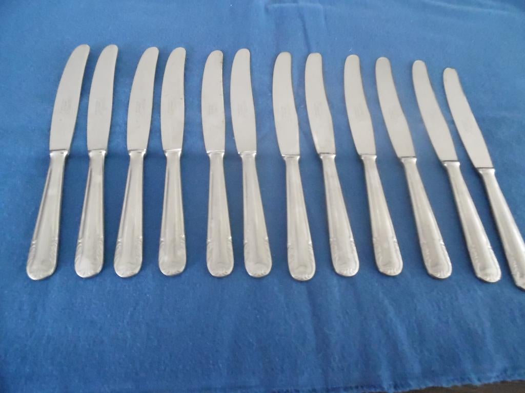 12 couteaux de table vintage Manubelge Gembloux, Résiste au lave-vaisselle, Couverts en vrac, Enlèvement ou Envoi, Comme neuf