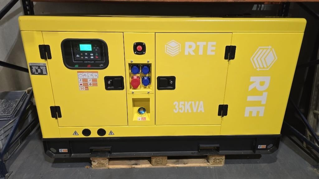 RTE generator 35KVA, Doe-het-zelf en Bouw, Ophalen, Elektrisch startend, Dieselolie, Zo goed als nieuw