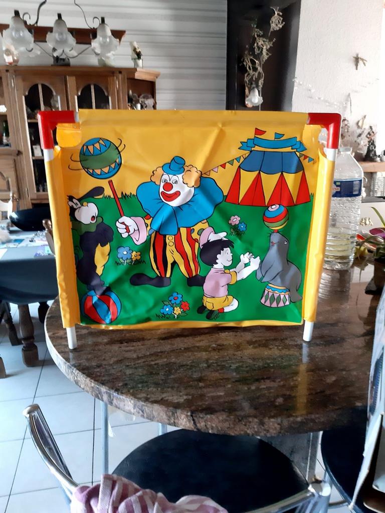 Speelgoed opbergbak, Ophalen