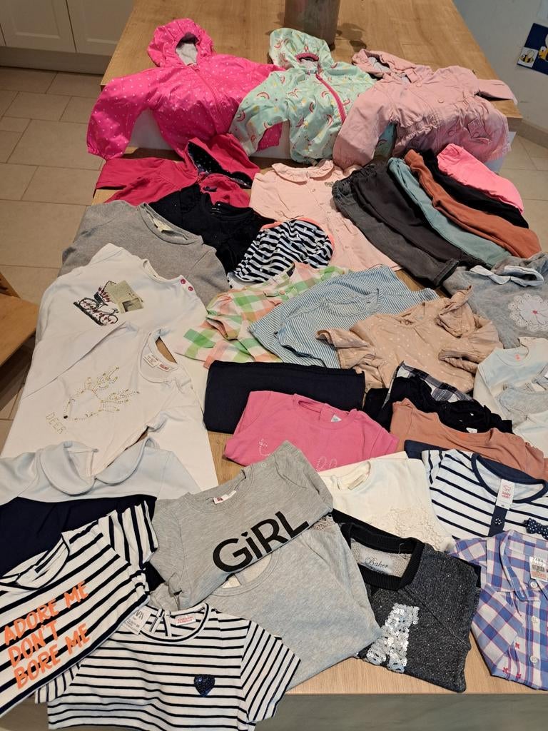 Groot Pakket Maat 86 - jas - Tshirt - Broek, Ophalen, Maat 86