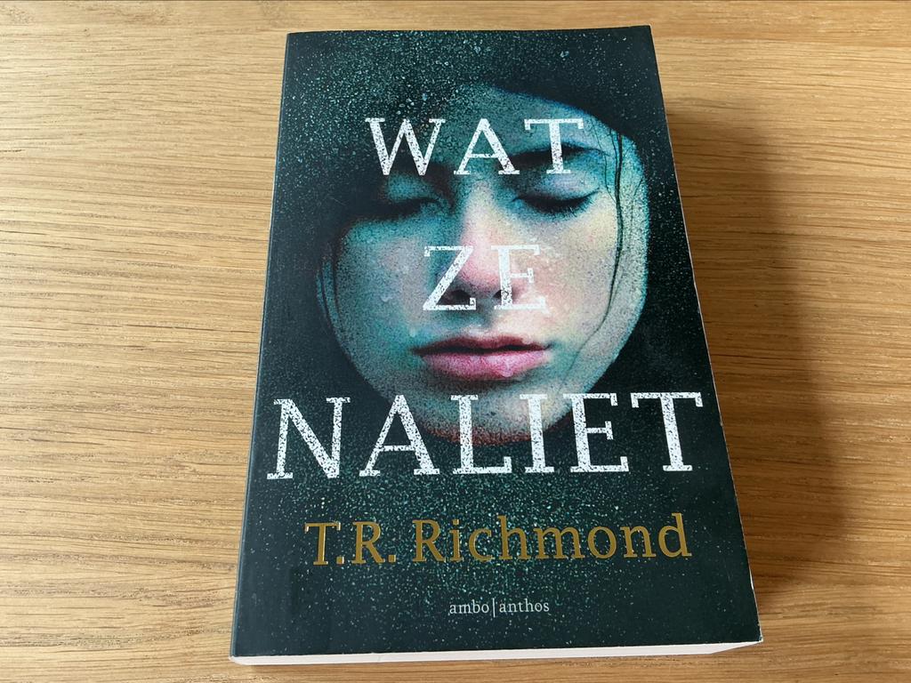 T.R. Richmond -Wat ze naliet-prima staat-rookvrije omgeving, Boeken, Ophalen, Zo goed als nieuw, T.R. Richmond