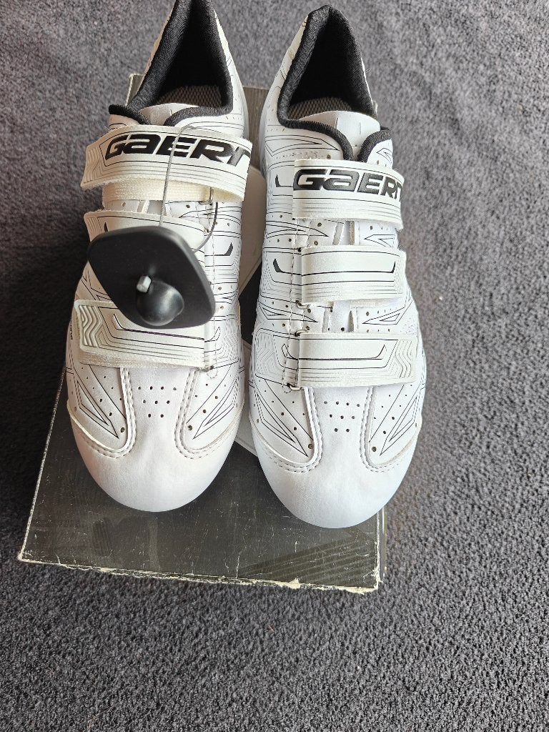 NEUF Chaussures de vélo GAERNE blanc 43, Enlèvement ou Envoi, Neuf, Chaussures